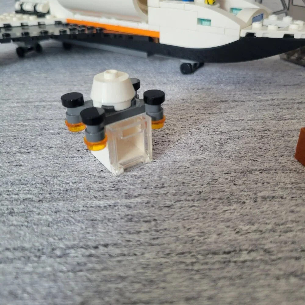 LEGO CITY: Mars Research Shuttle (60226)